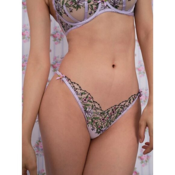 💕FOR LOVE AND LEMONS💕 Lorelei Underwire Bra SDD + Thong Panty Medium Lilac NWT - Picture 5 of 16